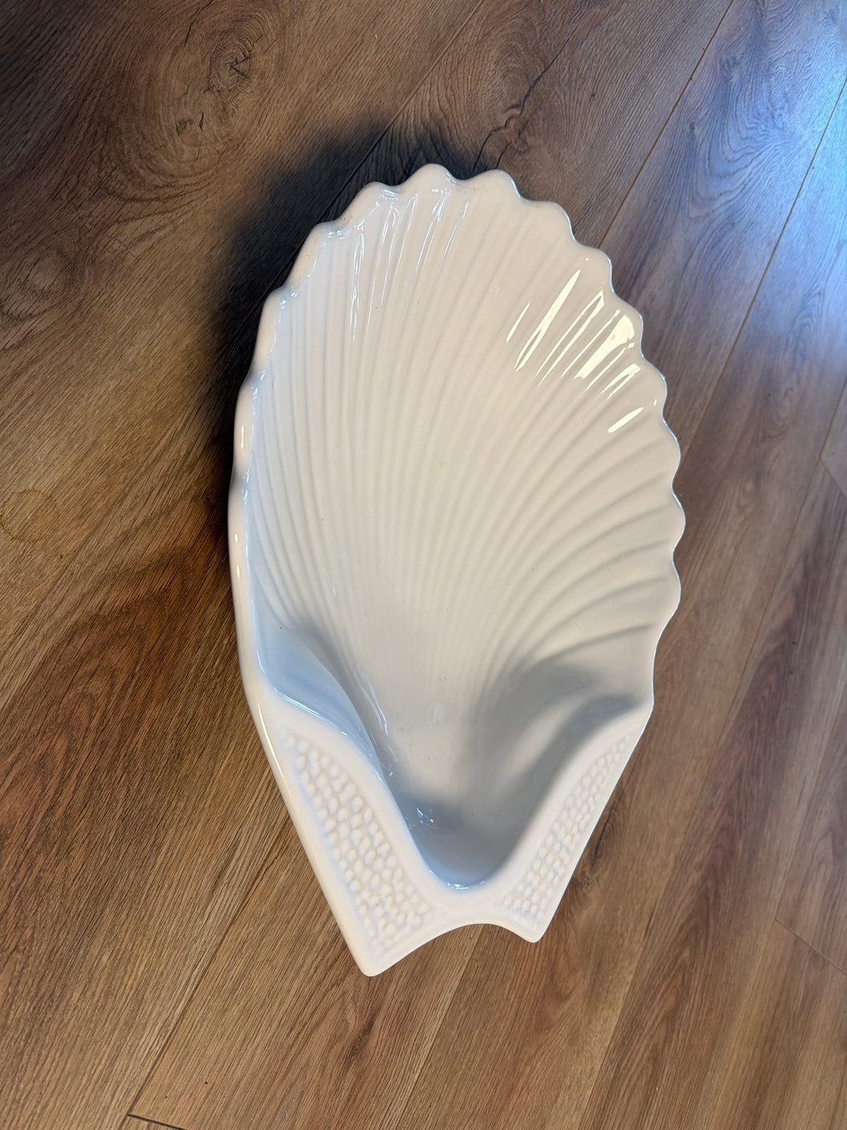 Saladier céramique blanc en forme de coquillage